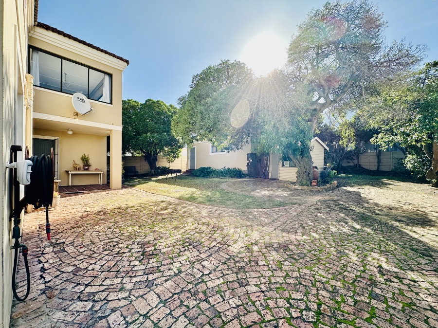 4 Bedroom Property for Sale in Vermont Western Cape
